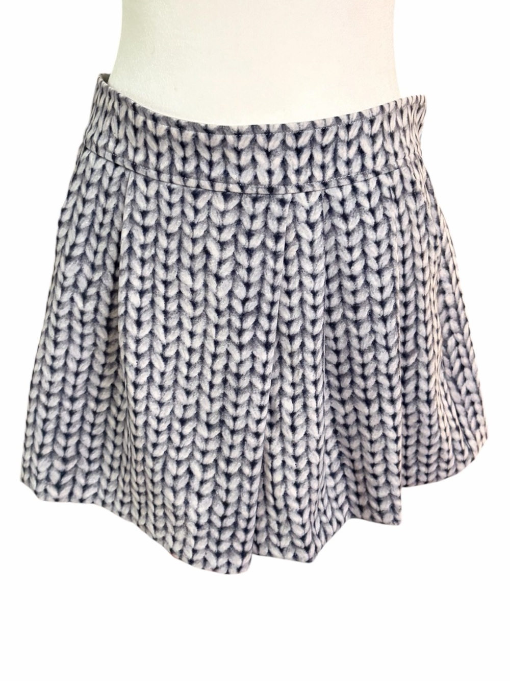 Banana Republic Gray & White Knit-Print Skater Skort